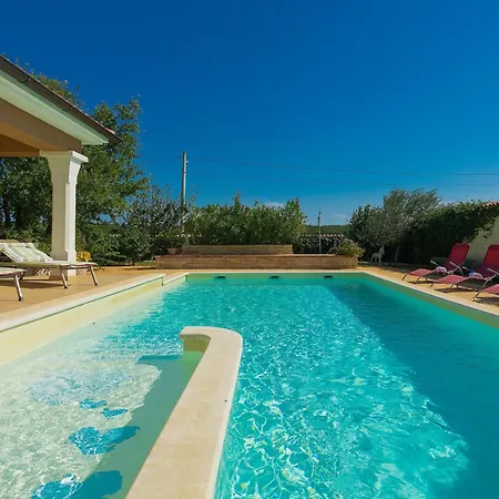 De L'amour By Interhome