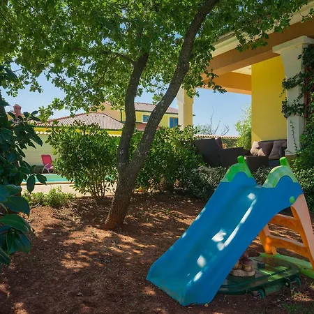 De L'amour By Interhome *