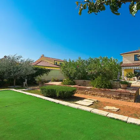 De L'amour By Interhome *