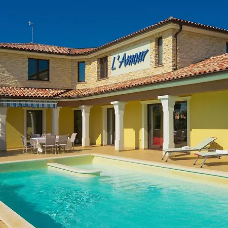 De L'amour By Interhome *