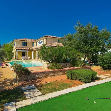 Villa De L'amour By Interhome Vodnjan