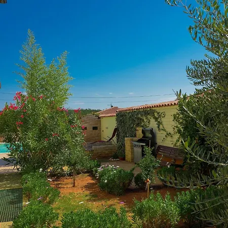 Villa De L'amour By Interhome