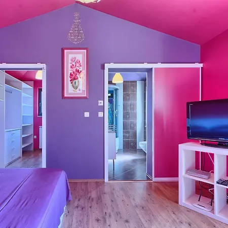 Villa De L'amour By Interhome Vodnjan