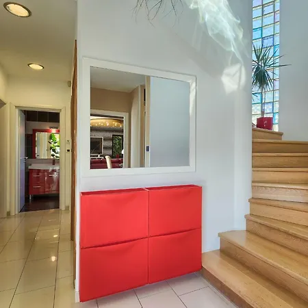 De L'amour By Interhome Vodnjan